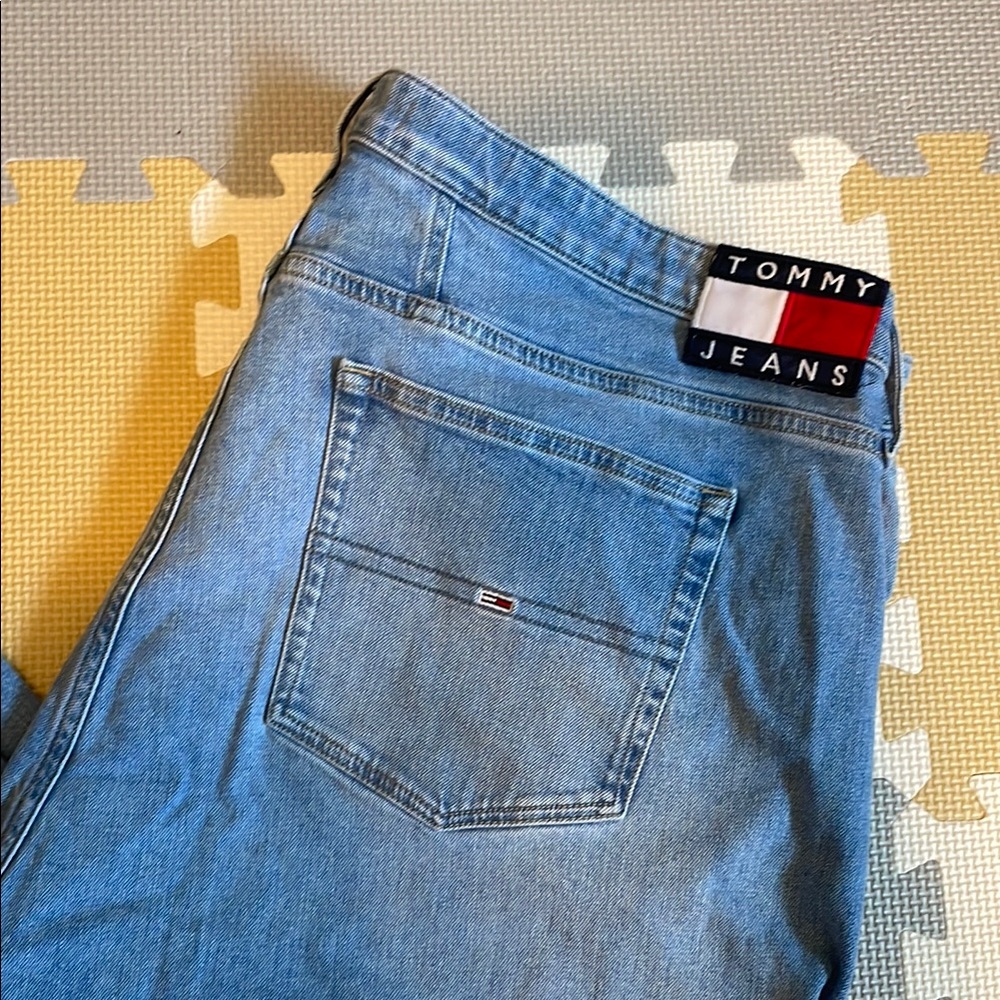 Tommy Jeans Blue- unisex “mom jeans/ boyfriend jeans”